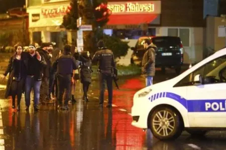 İstanbulda kilsəyə hücum: - 40-dan çox şəxs tutuldu