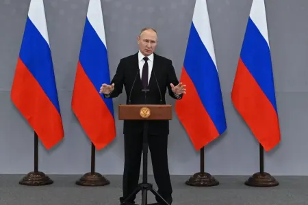 Putin prezident seçkilərində namizəd kimi qeydə alındı