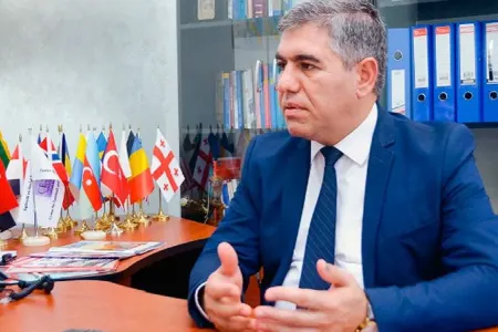 "Dolların qəbulu ilə bağlı problemlər yaşanır"