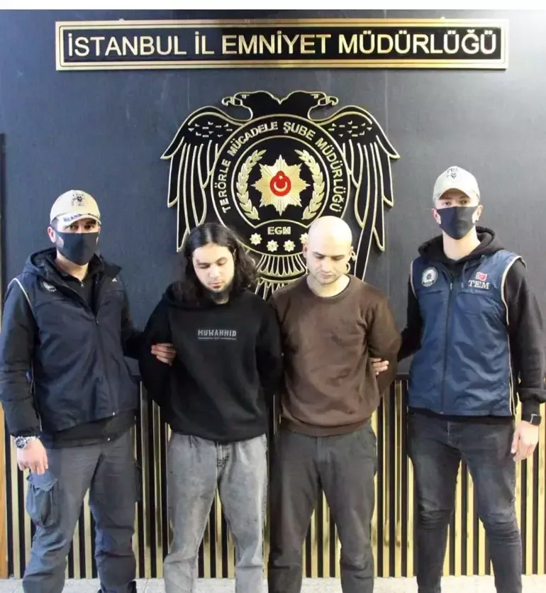 İstanbulda kilsəyə hücum edənlərin - FOTOSU