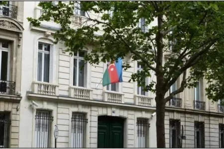 Səfirlik Fransada yaşayan Azərbaycan vətəndaşlarına müraciət edib