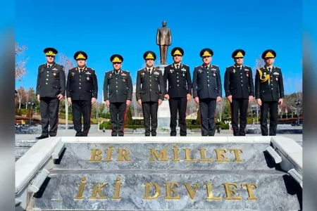 Müdafiə Nazirliyi generallarla bağlı məlumat yaydı