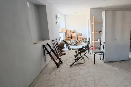 Xocalıda musiqi məktəbində xeyli silah-sursat aşkarlandı - FOTO