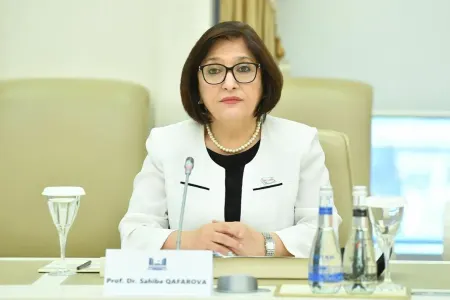 Sahibə Qafarova səsvermədə iştirak etdi