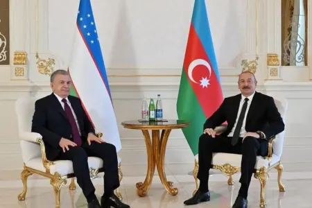Şavkat Mirziyoyev Prezident İlham Əliyevi təbrik etdi