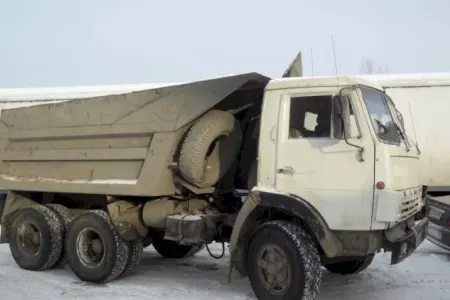 Bakıda iki “KamAZ” qaçırıldı