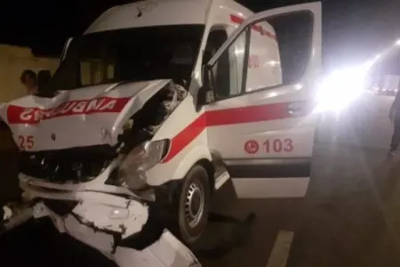 Xaçmazda təcili yardım maşını qəzaya düşdü: - sürücü...