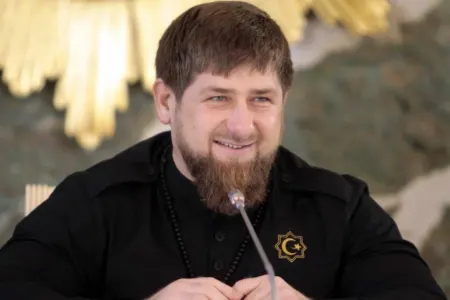 Ramzan Kadırov din xadimlərini belə mükafatlandırdı - VİDEO