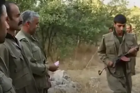 Rusiya hərbçiləri Suriyada TƏLİM KEÇİR - VİDEO