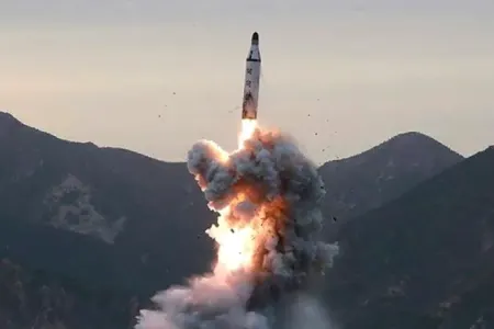 Şimali Koreya bir neçə naməlum raket atıb