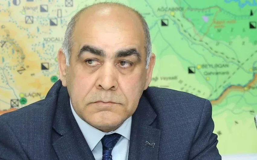 Nazir onu təqaüdə göndərdi - FOTO
