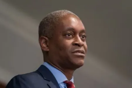 FED prezidenti Bosticdən faiz açıqlaması