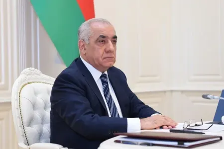 Əli Əsədov qırğız həmkarı ilə danışıqlar apardı
