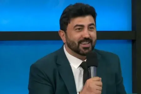 "Sən mənim şəxsi həyatıma niyə müdaxilə edirsən?"