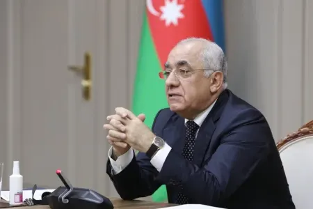 Gürcüstanın Baş naziri Əli Əsədovu təbrik etdi