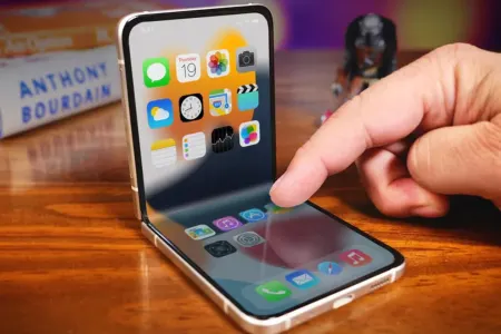 "Apple" qatlana bilən "iPhone" üzərində işləməyi dayandırdı!