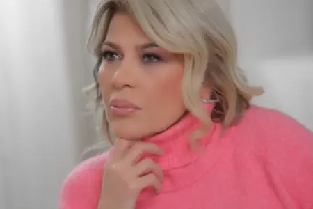 "Gəlin valideynlərimə öz qızı kimi baxa bilməz"