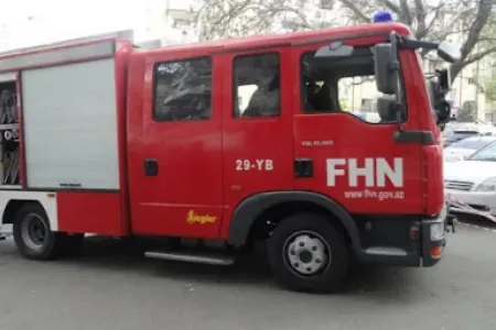 Cəlilabadda birmərtəbəli ev tamamilə yanıb