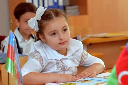 Şagirdlərin elektron yerdəyişməsinə başlanılır