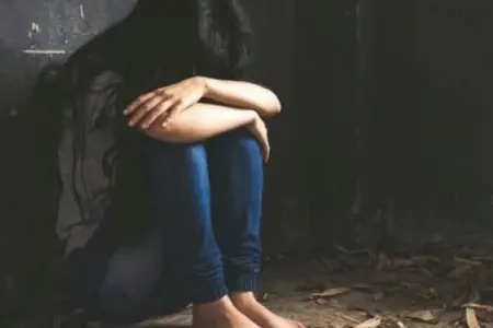 Bakıda 16 yaşlı qızı anası evdən qovub