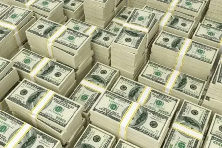 "Ucuz iPhone" vədi ilə 35 milyon dollar qazanc