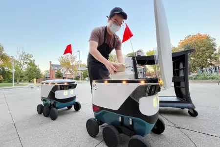 "Uber" robotları işə götürməyə başladı