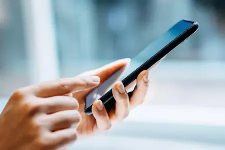 AP üzvlərinin telefonlarında casus proqramı tapıldı