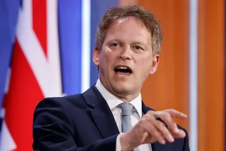Böyük Britaniyadan Ukraynaya daha 200 raket