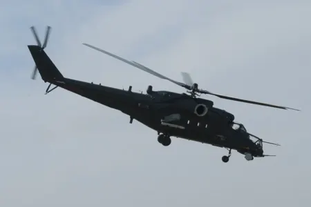 Hərbi helikopter qəzaya uğradı: iki nəfər öldü