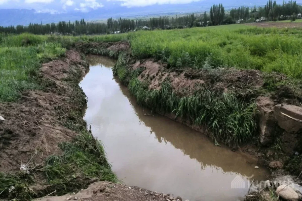 Ucarda su arxından meyit tapıldı