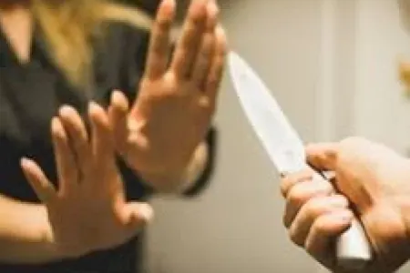 Gəncədə dəhşətli hadisə: - Ata və qızı bıçaqlandı