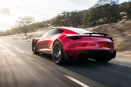 "Tesla Roadster" gəlir