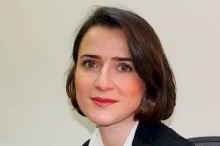 Sabiq nazirin qızı Azərbaycandan qaçdı