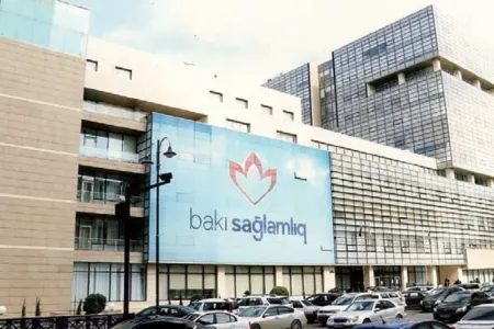 Bakı Sağlamlıq Mərkəzində DƏHŞƏT - 11 yaşlı uşaq - KOMAYA DÜŞDÜ