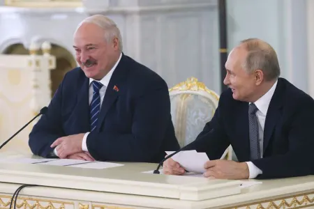 Lukaşenko Putinlə danışdı