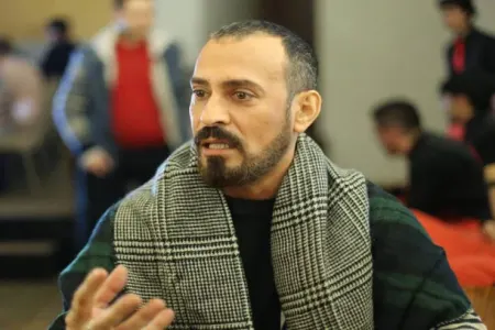 "Axundların evi məsciddən qəşəngdir, utanırsınız?" - Niyam Salami