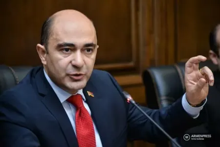 Paşinyan Marukyanı vəzifəsindən azad etdi
