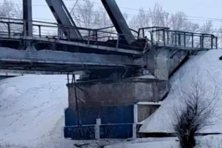 Rusiyada dəmir yolu körpüsü - PARTLADILDI