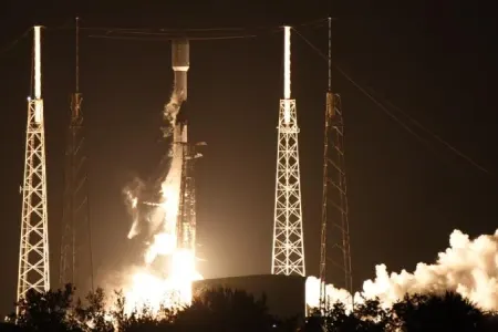 "SpaceX" Falcon 9-u buraxdı