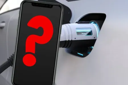 Məşhur avtomobil nəhənginin ilk telefonu - FOTO