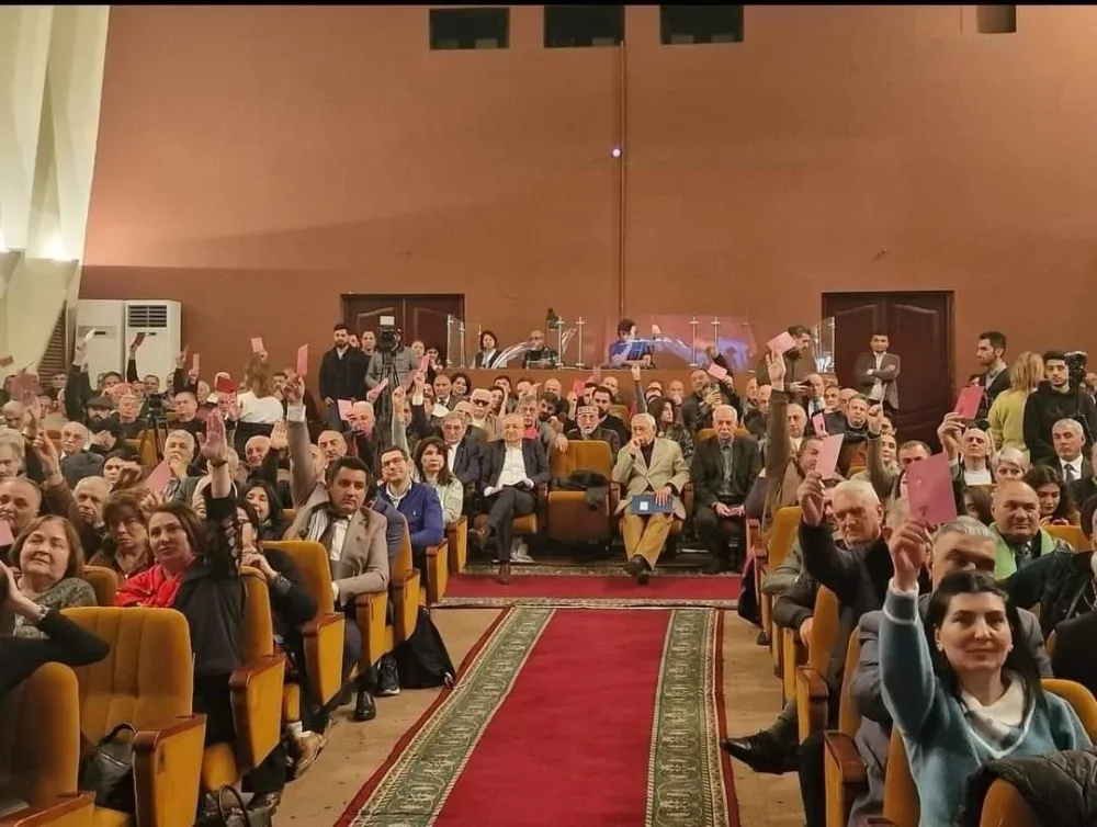 “Məni bu cəngəllikdən qoru” - Hikmət Rəhimov