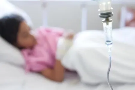 Dörd yaşlı qız 20 astma həbi içdi, - XƏSTƏXANALIQ OLDU