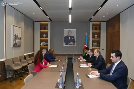Nazir Fransua Joli ilə görüşüb