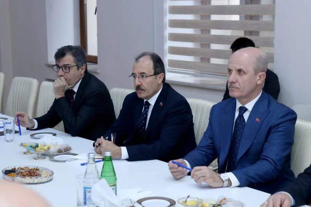 Türkiyənin Ali Təhsil Şurasının sədri Erol Özvar AzTU-da olub