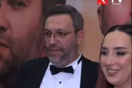 Taleh həyat yoldaşı ilə təqdimatda - VİDEO