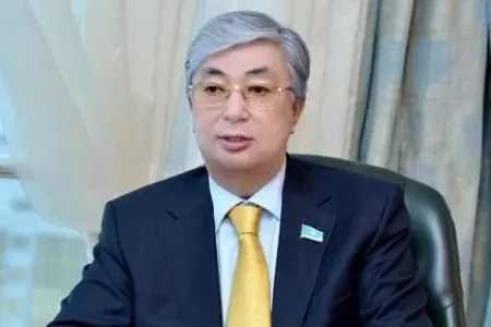 Tokayev Füzulinin Baş planı ilə tanış oldu