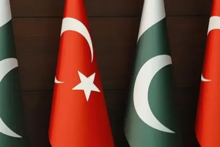 Pakistan və Türkiyə əlaqələrini genişləndirəcək