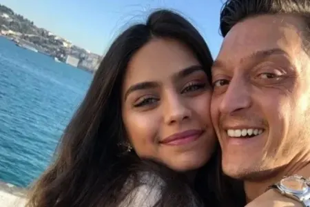 Məşhur cütlükdən örnək - ADDIM