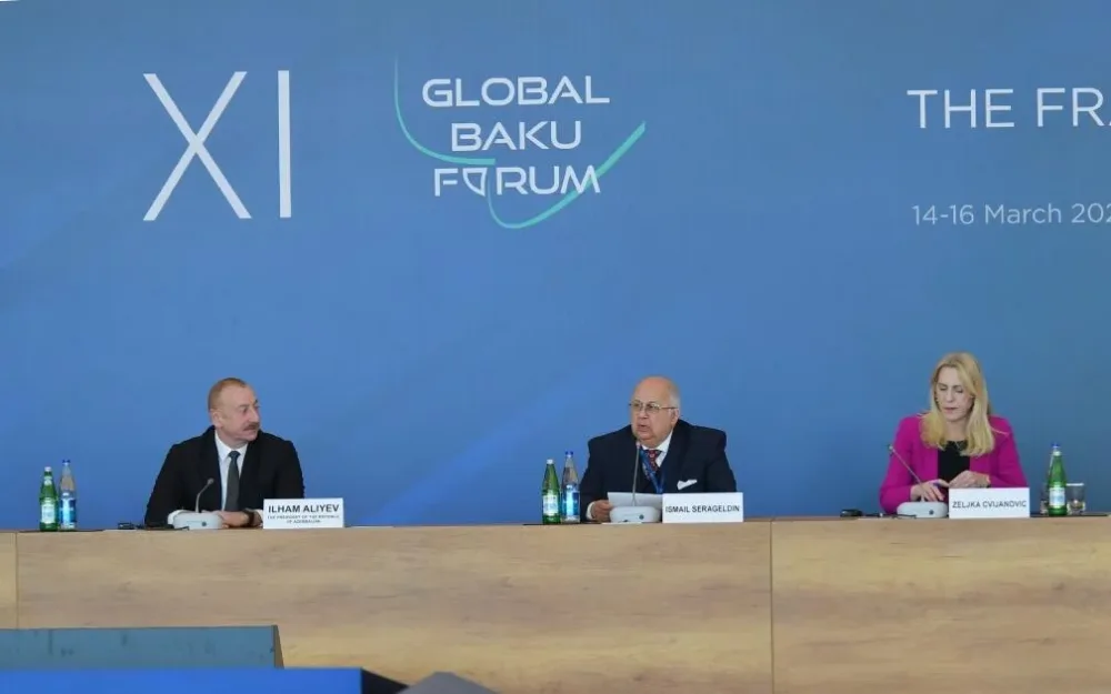 Prezident XI Qlobal Bakı Forumunda iştirak edir - FOTO