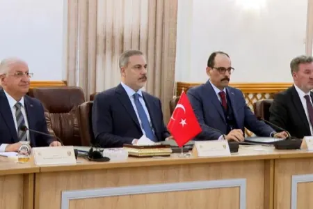 İraqda təhlükəsizlik sammiti başlayır